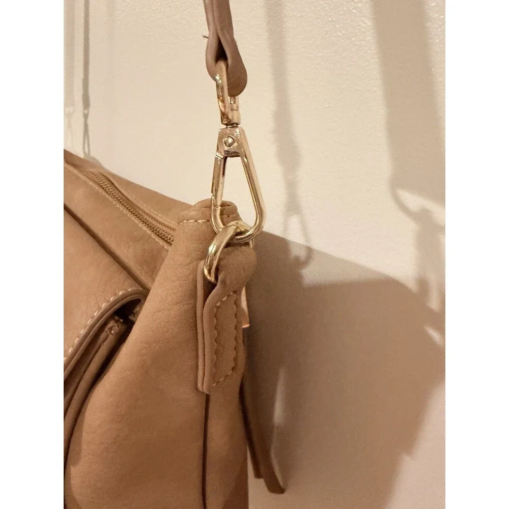 Shiraleah Tan Pebbled Crossbody leather Bag, Zip, Gold, Detach/Adjust Strap